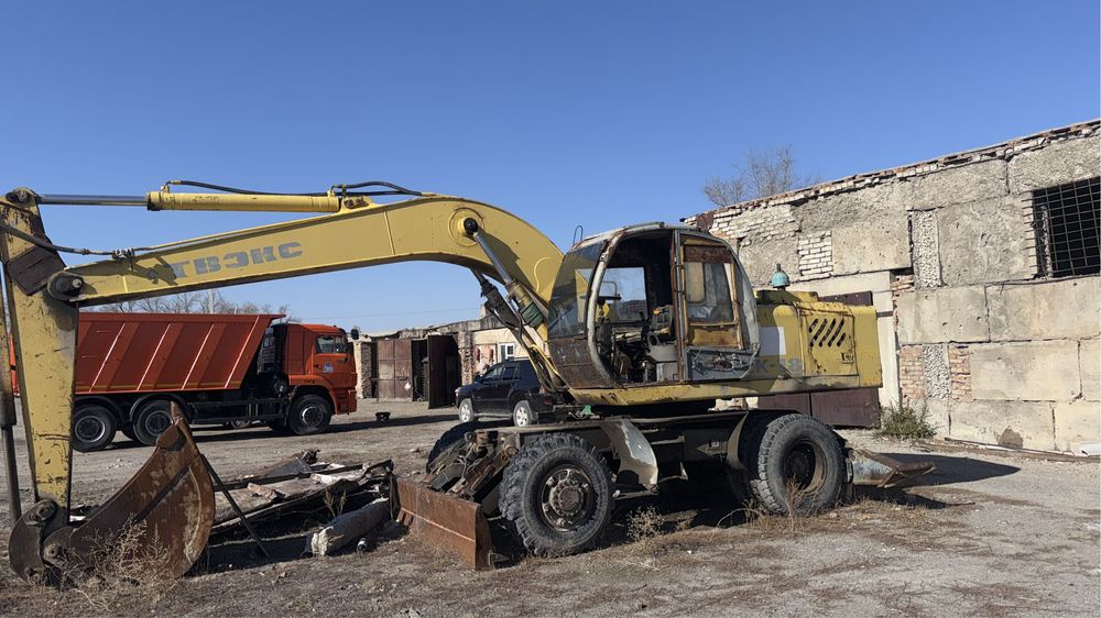 Спецтехника трактор