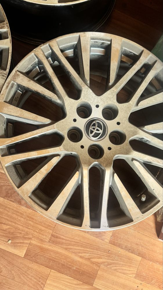 Диски на Камри или Rav 4