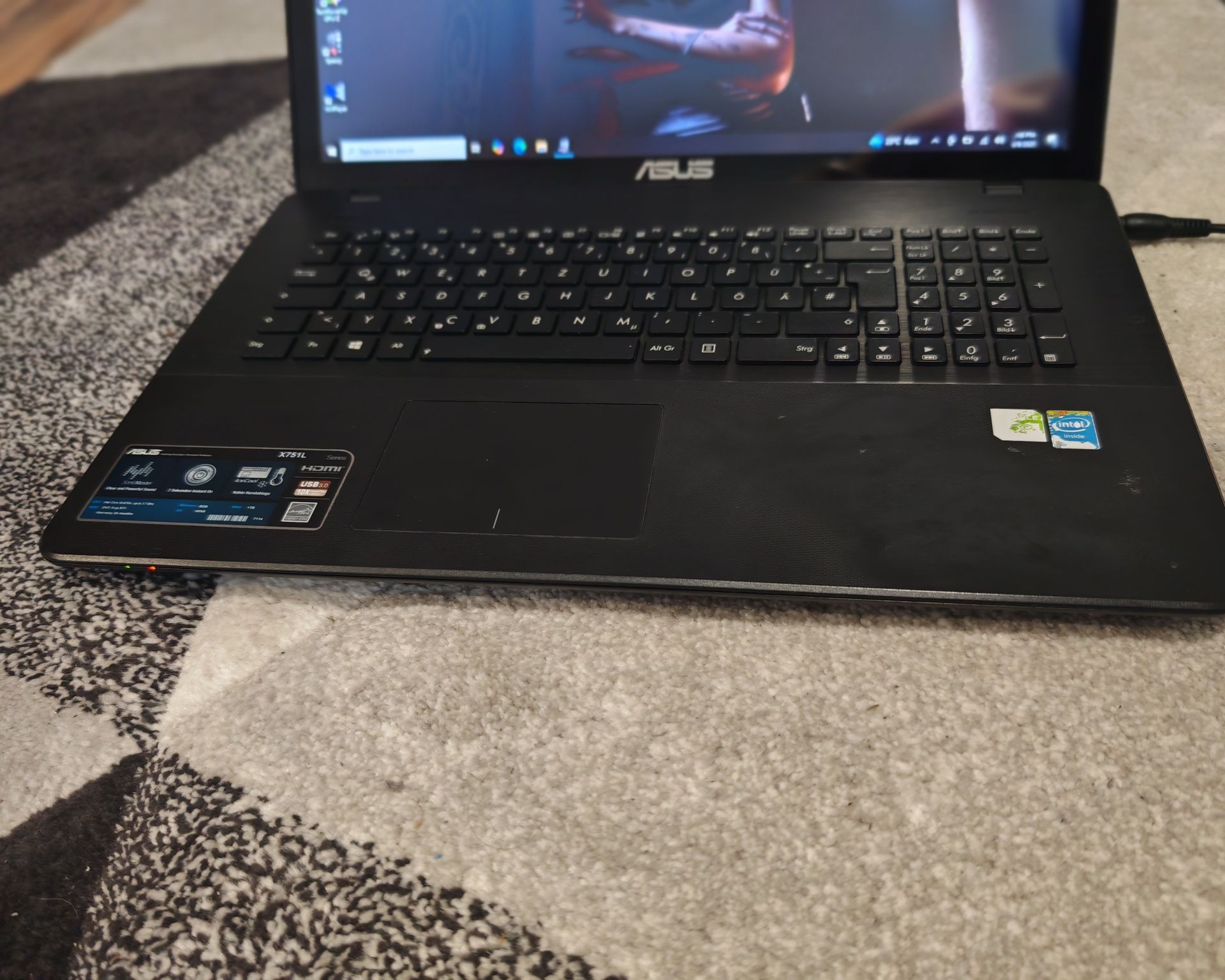 Laptop Asus X751L i5