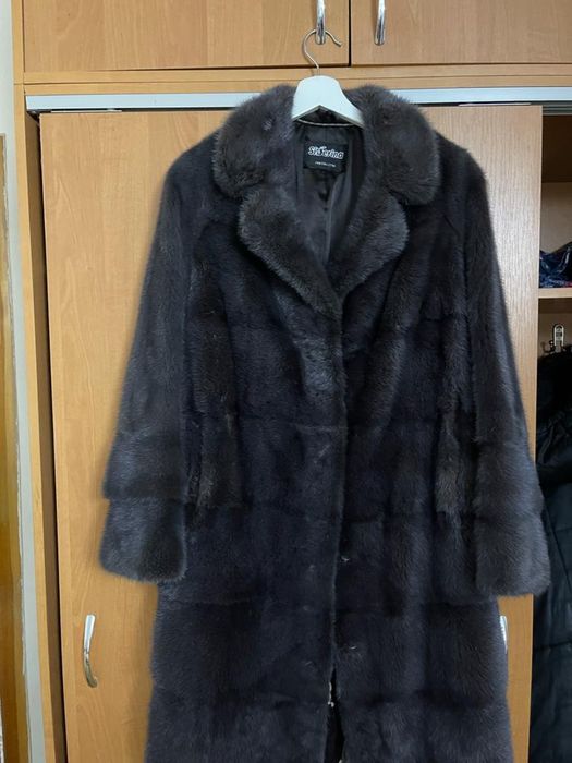 Продам дешево норковую шубу с английским  воротником
