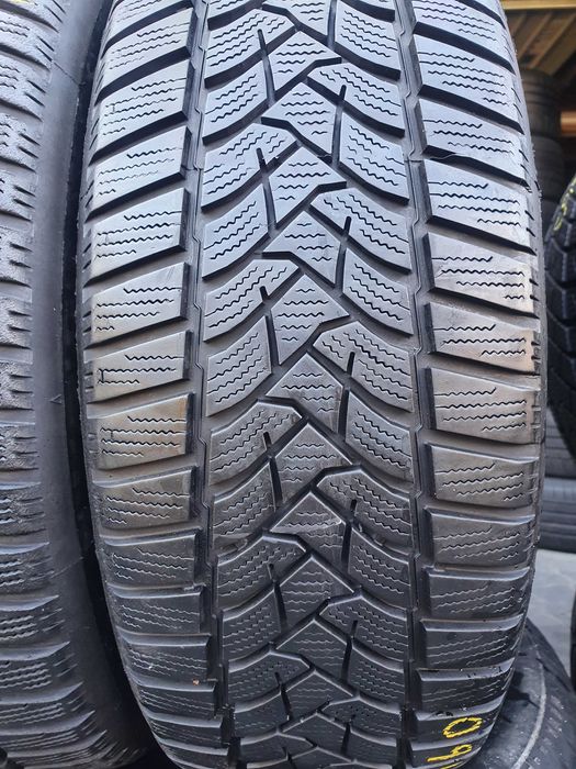 Vand anvelope de iarna 205 60 16 Dunlop Sport foarte bune