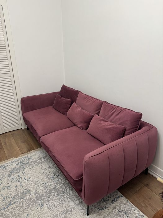 Продам красивый и удобный диван!