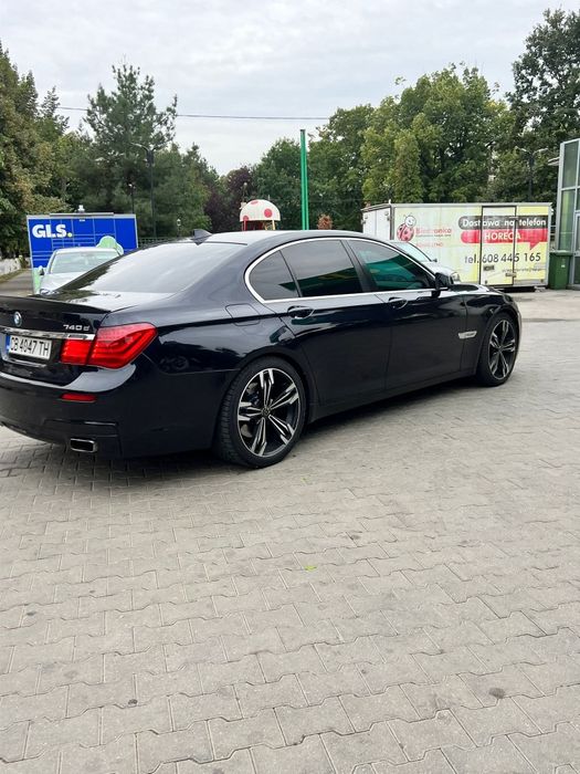 Bmw seria 7/F01 740d M pachet an 2010