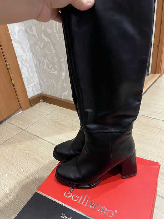 Продаются обуви отличного качества.