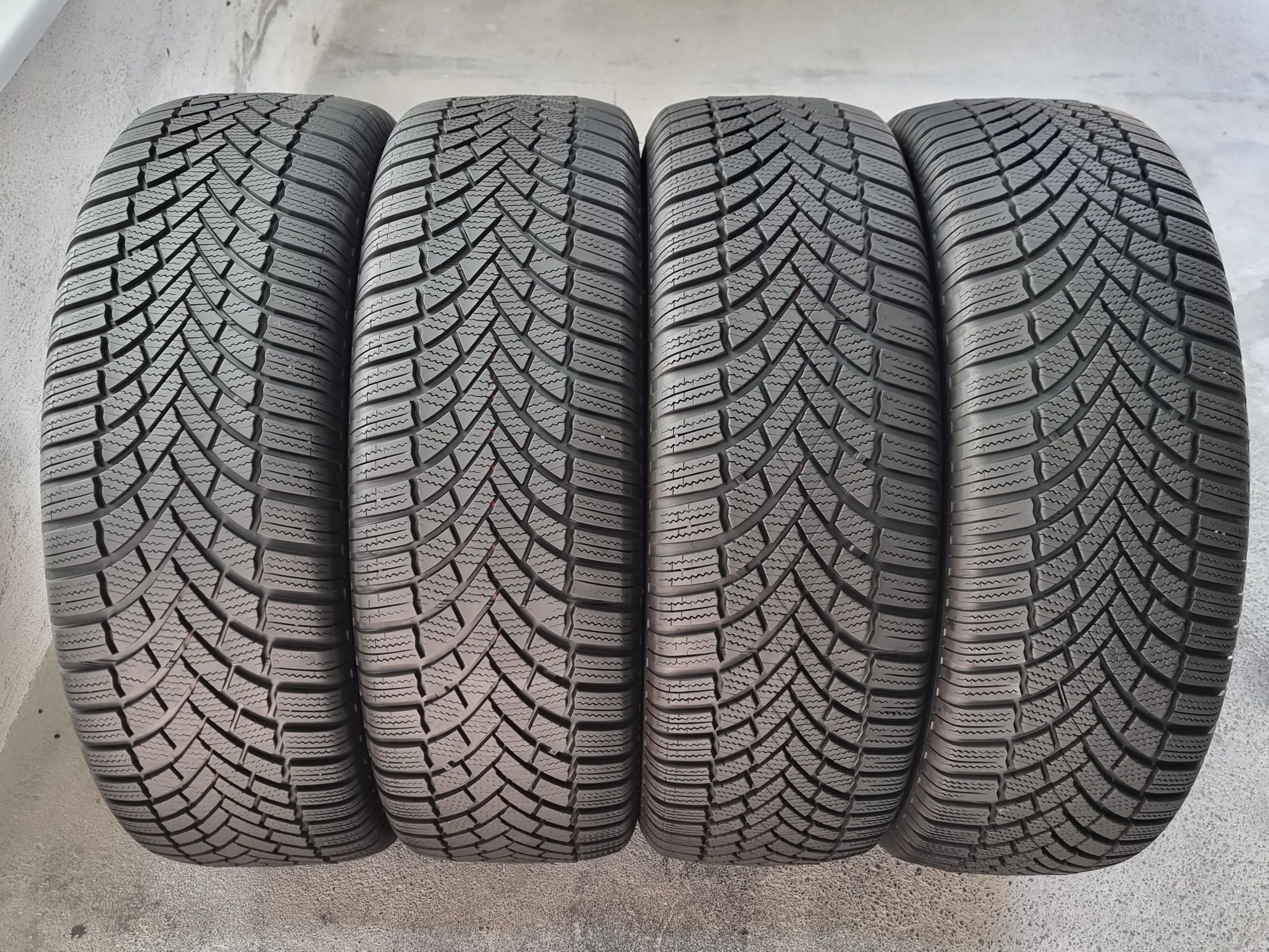 "Dot 23" 225/60/18 Bridgestone 4Броя: 700лв 7.5мм