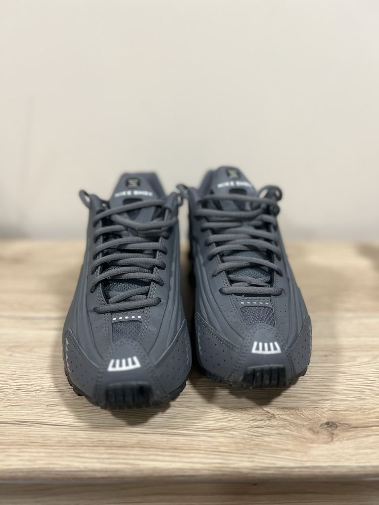 Дамски маратонки NIKE SHOX