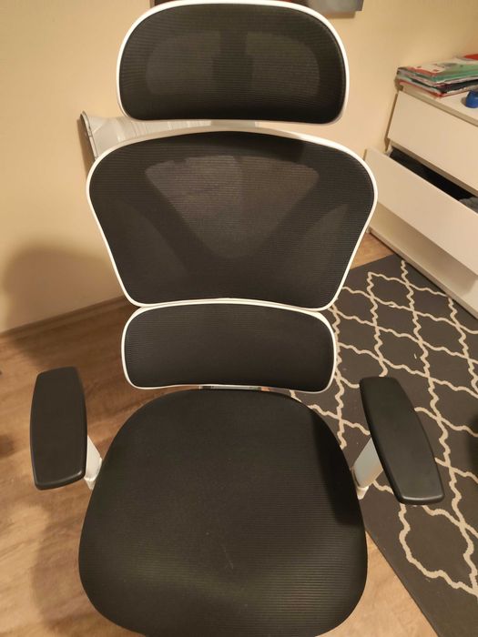 регулируем геймърски/офис стол, почти нов