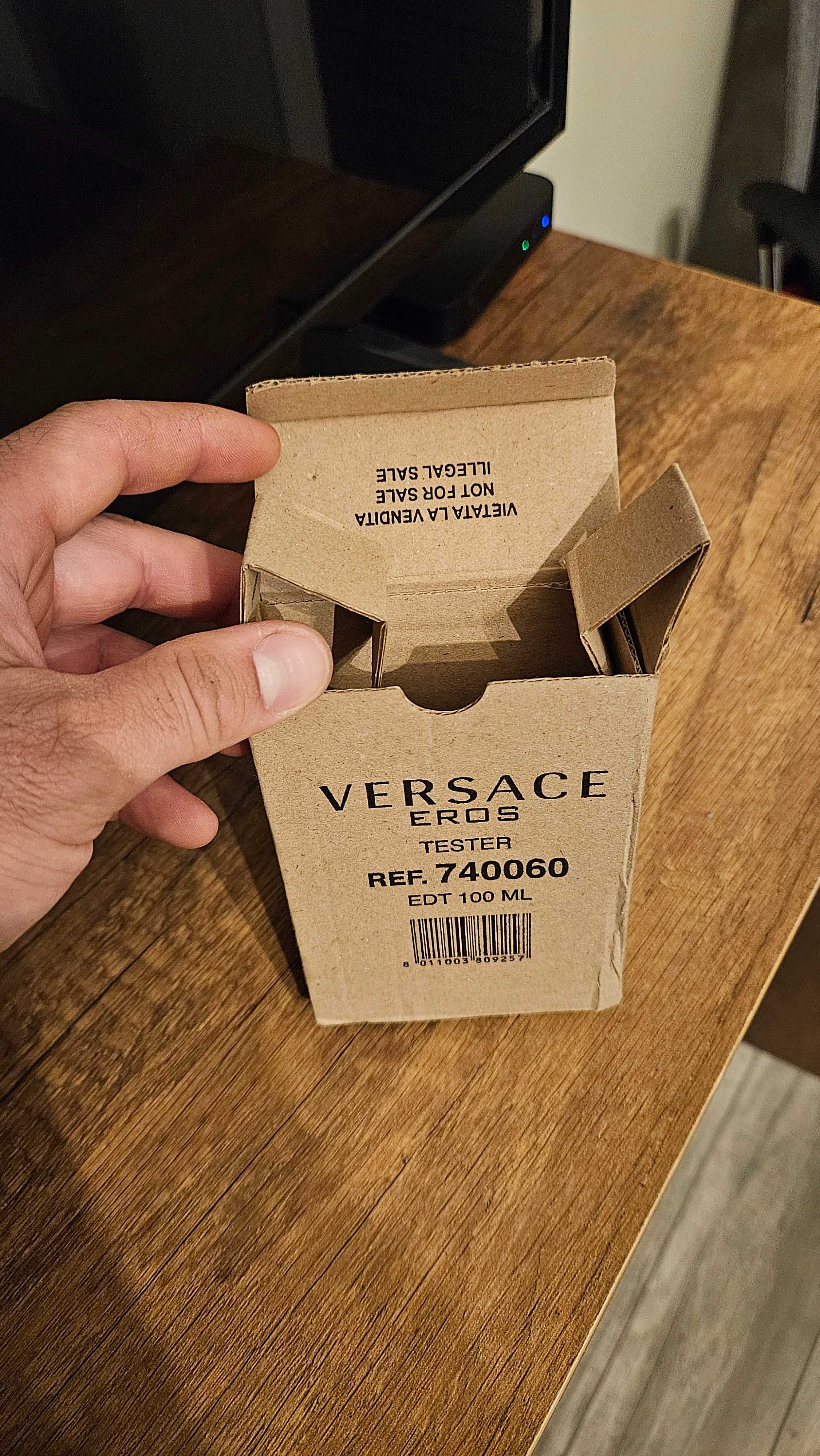Продавам парфюм Versace EROS 100ml.