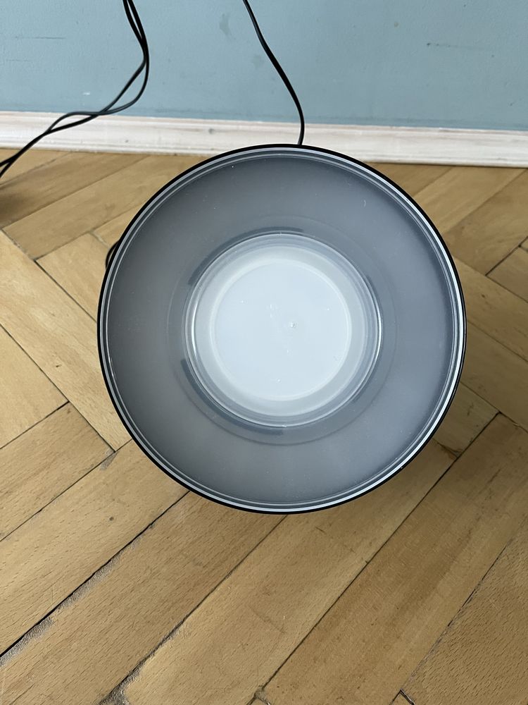 LED лампа Philips LIC Iris, Черна