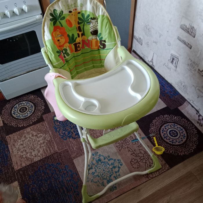 Продам стульчик для кормления