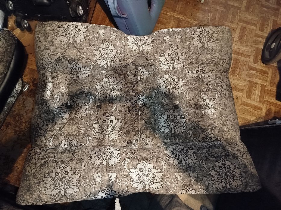 Диван и два кресла