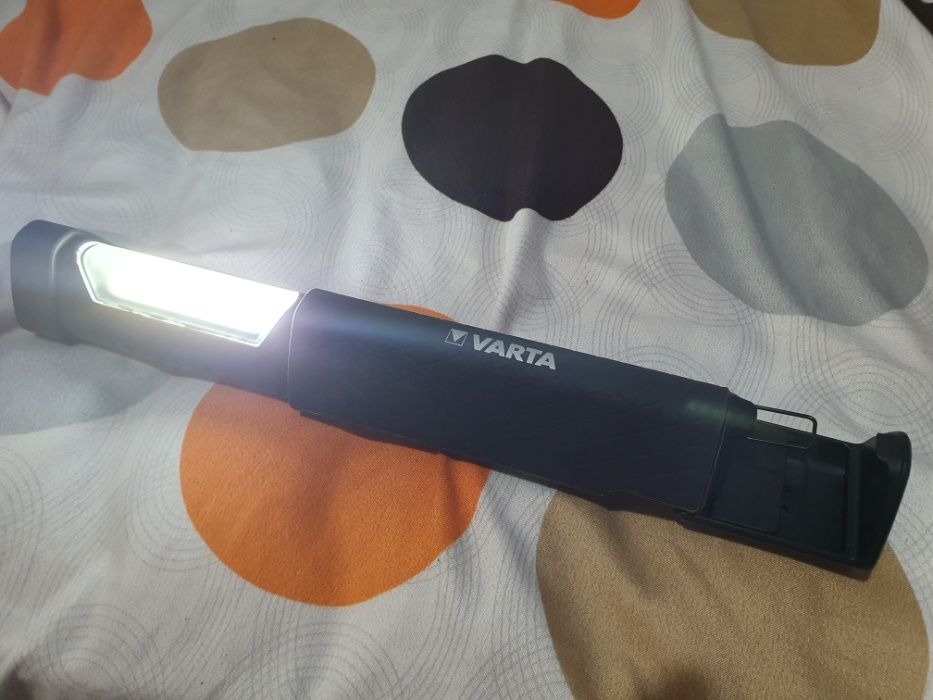 lanterna VARTA LED 2 tipuri iluminare
