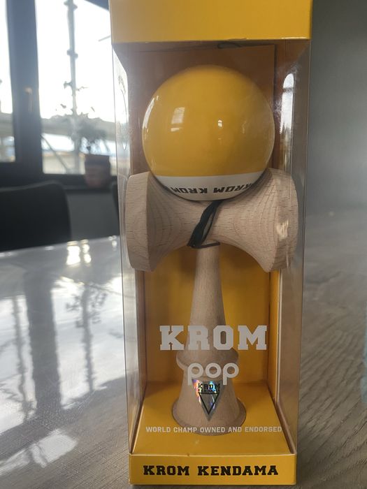 Kendama krom pop lol