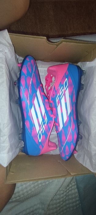 Бутсы футбольные