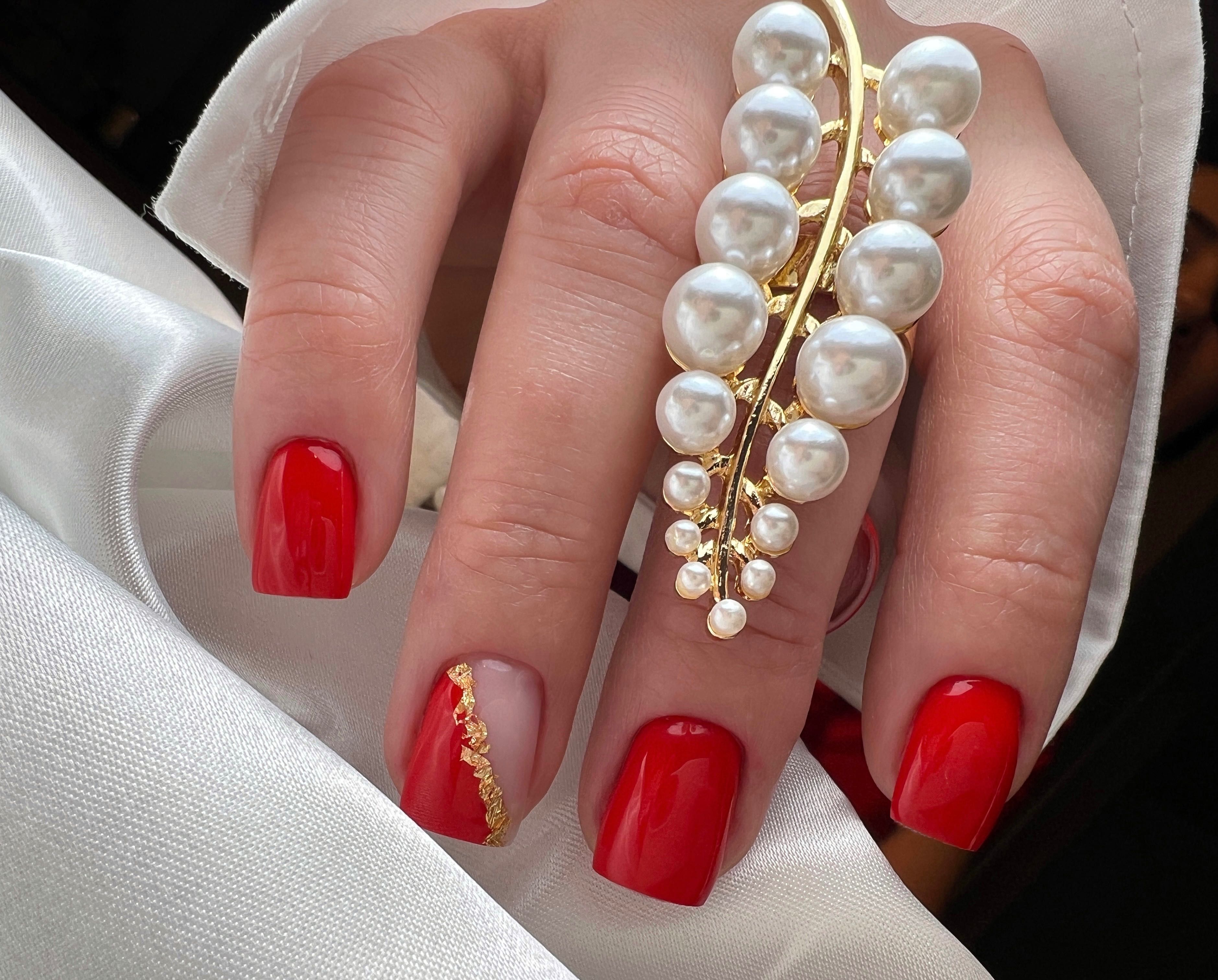 Manichiură/pedichiura profesională – unghii gel & semipermanent