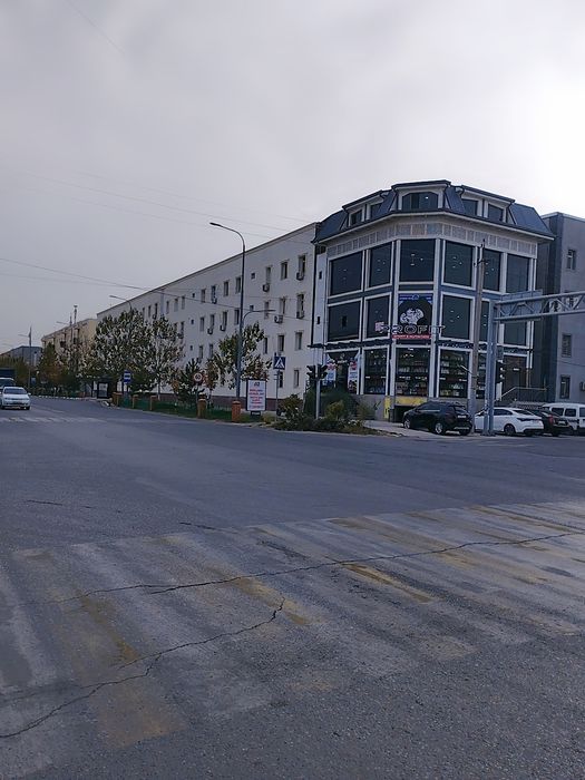 Продам ям Евроремонт 2-3 комнатную квартиру 4 этаж