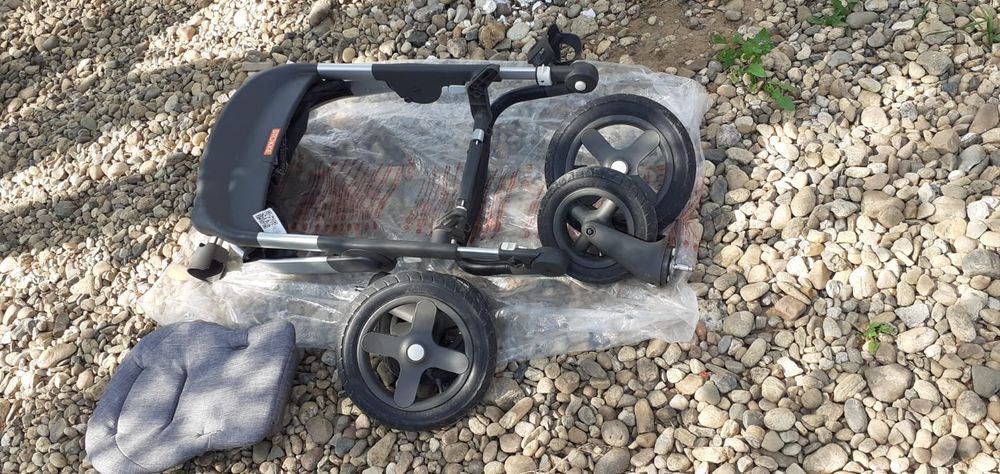 Carucior copii STOKKE