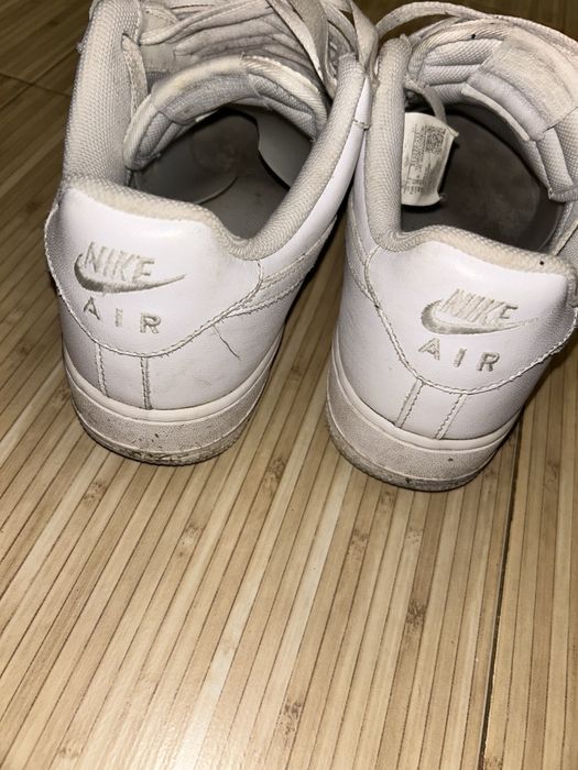 Air force 1 purtati 200 lei negociabil