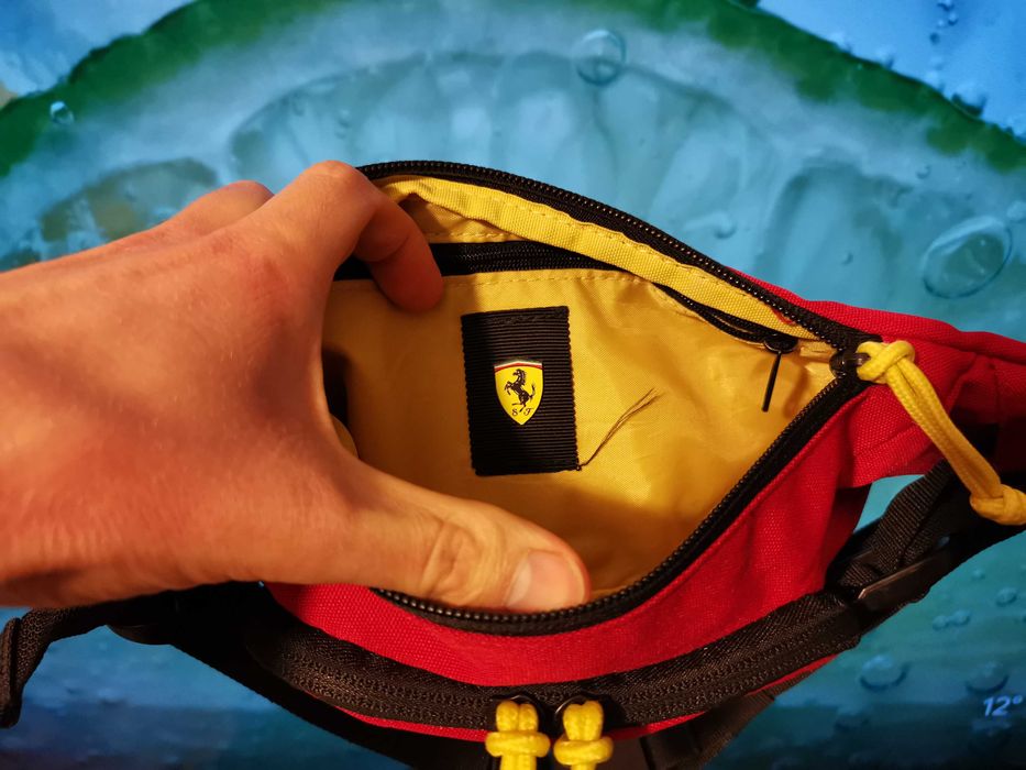 Оригинална чантичка Ferrari