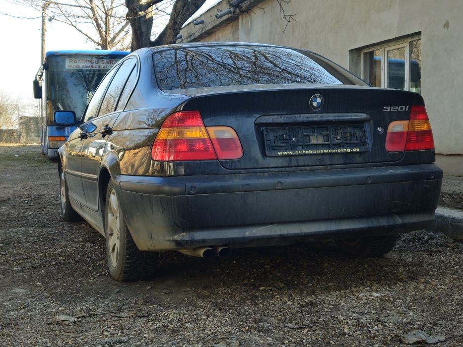 Dezmembrez Bmw e46 320i facelift