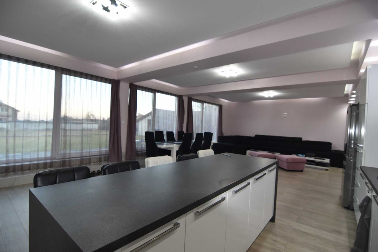 Продава се Къща в с. Марково, Област Пловдив - 565 кв.м за 1399 €/кв.м - Снимка #2