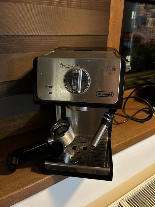 Aparat de cafea DeLonghi