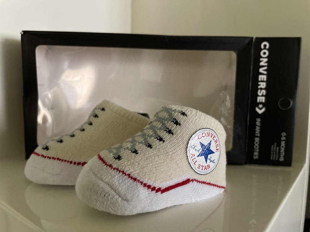НОВИ Бебешки обувки и чорапи Converse, Puma