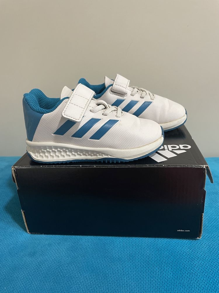Маратонки Adidas