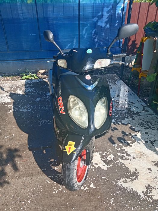 Скутер 150 кубов