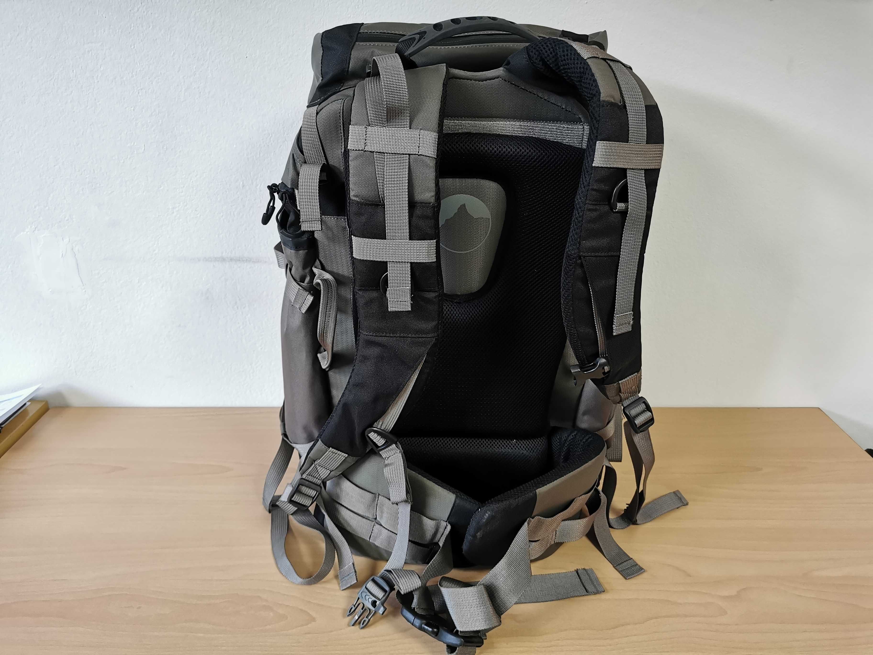 Lowepro Pro Trekker 400 AW фотографска раница за експедиции (трекинг)