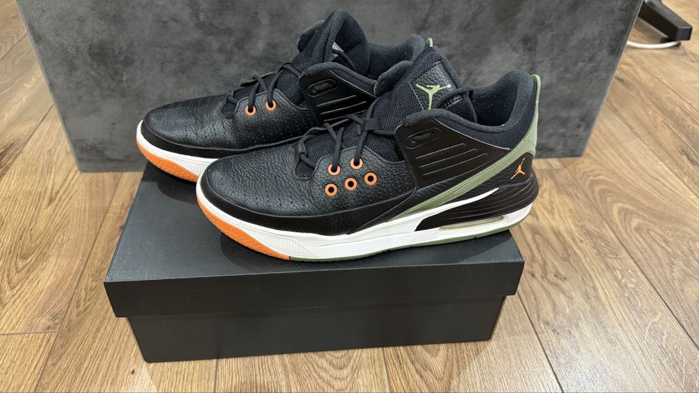 Jordan Max Aura 5