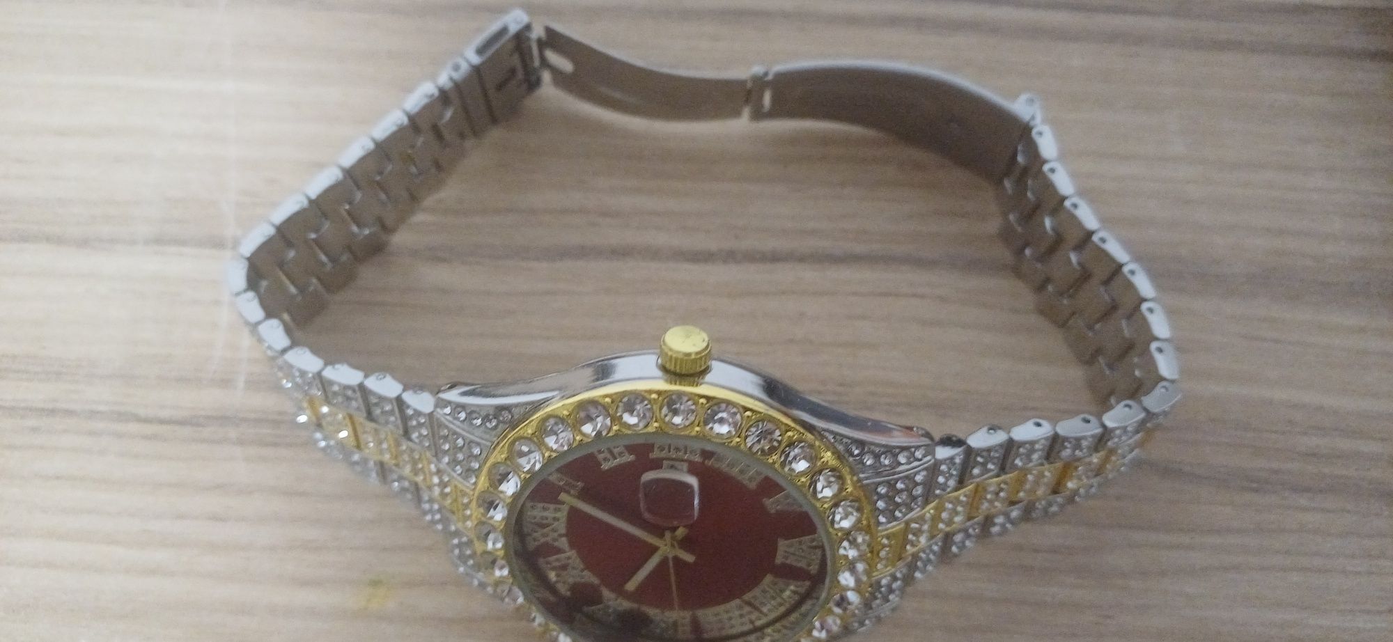 Ceas de mana lucios