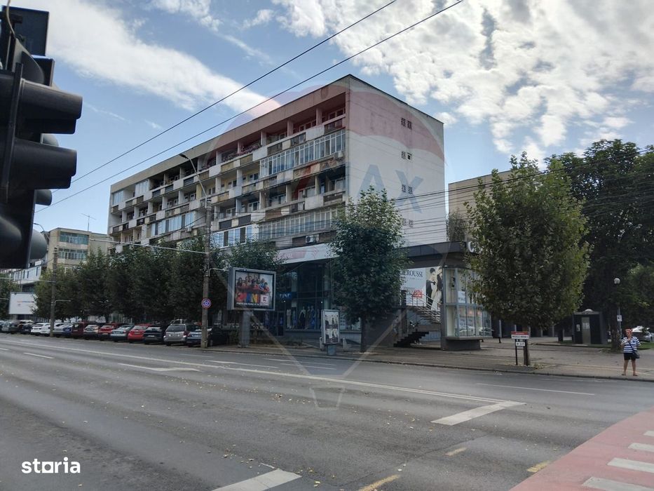 Spațiu comercial de 346 mp, de vânzare, ultra central, zona McDonald