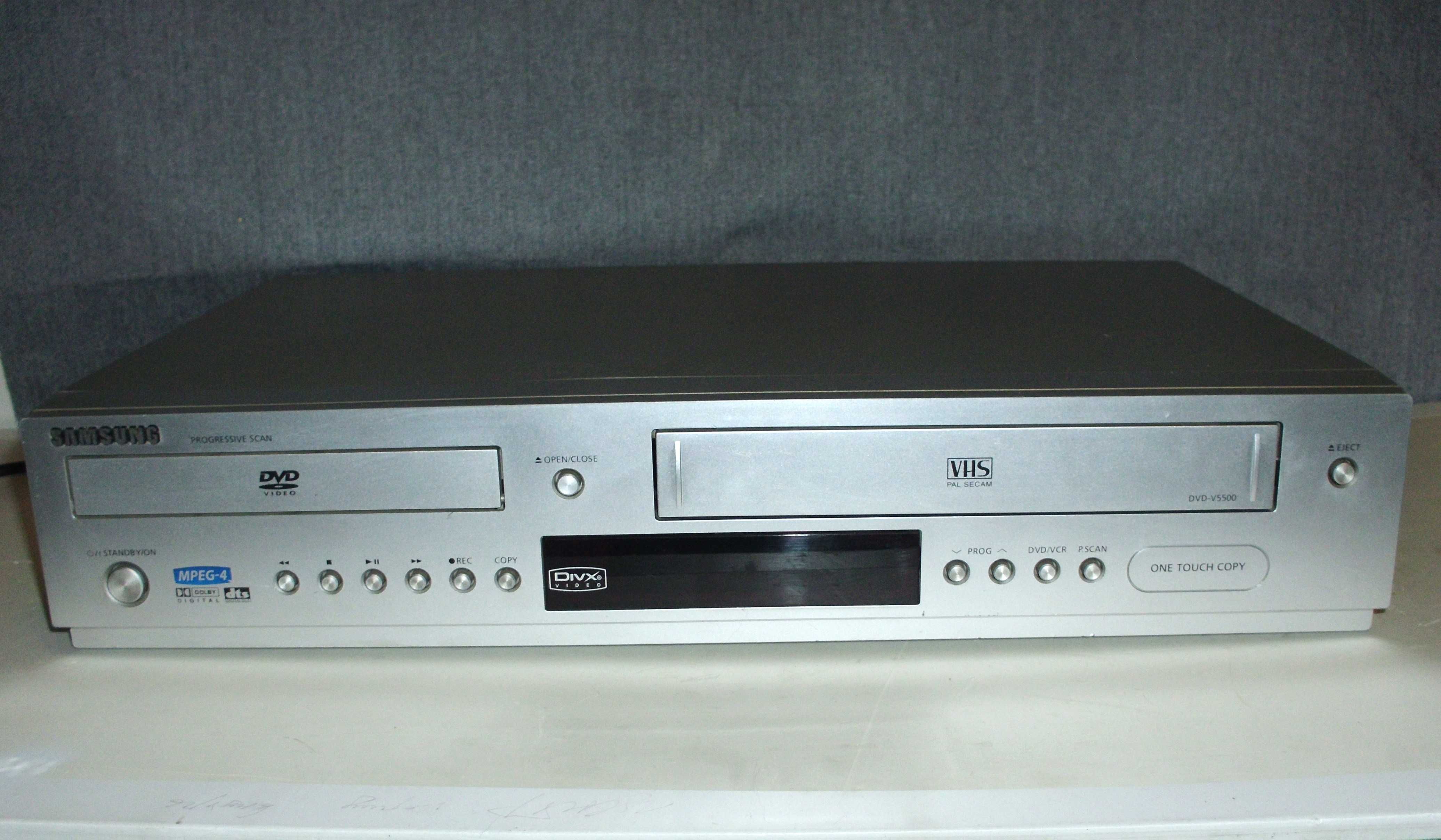 видеомагнитофон Samsung V5500 VCR & DVD player