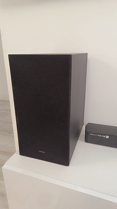 Soundbar Samsung HW-C450, 2.1, 300W, Bluetooth, Subwoofer Wireless!