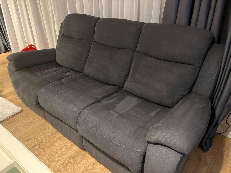Vand canapele recliners de la Mobexpert