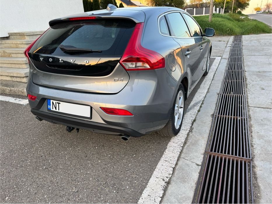 Volvo V40 D4 190cp