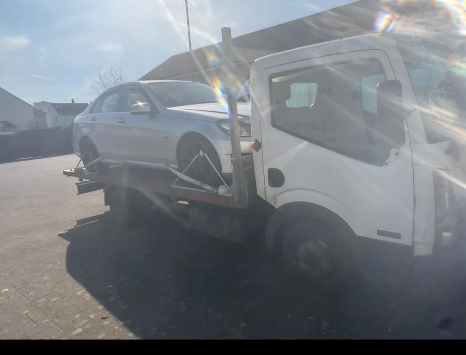 Dezmembrez nissan nisan cabstar 35.14 motor 2.5 YD25K3LD-5MI cutie vit