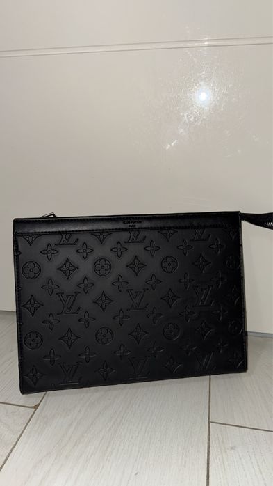 Чанта Клъч / плик Louis vuitton/ В НАЛИЧНОСТ!!!