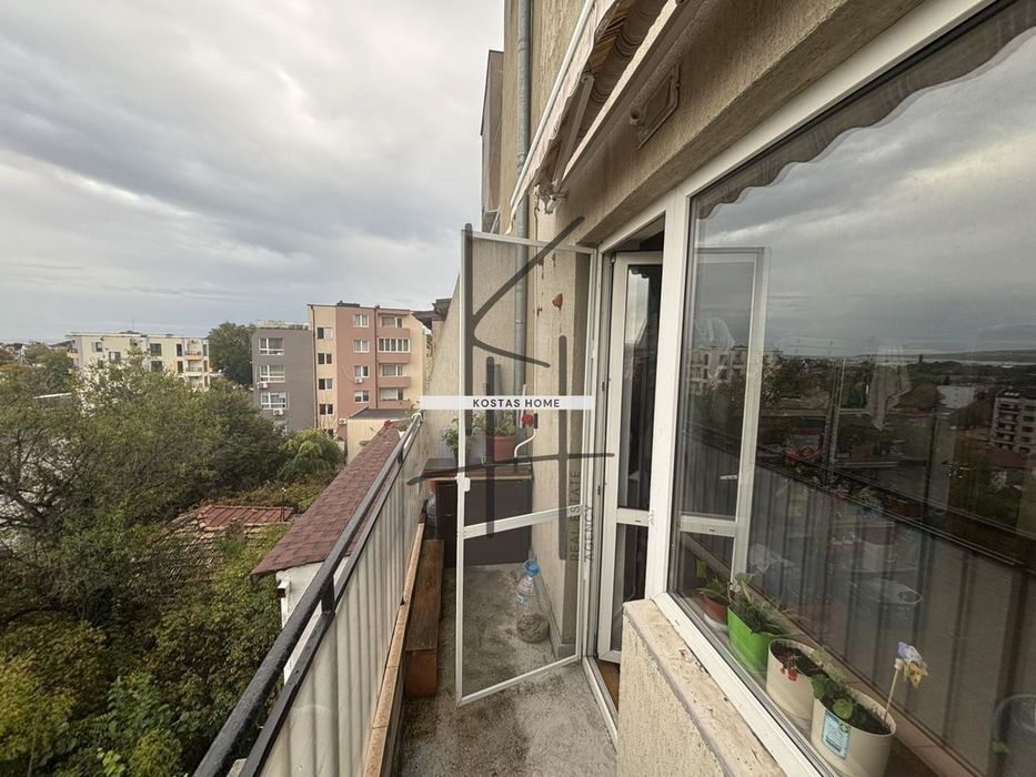 Продава се Двустаен апартамент в Варна, Аспарухово - 72 кв.м за 1931 €/кв.м - Снимка #1