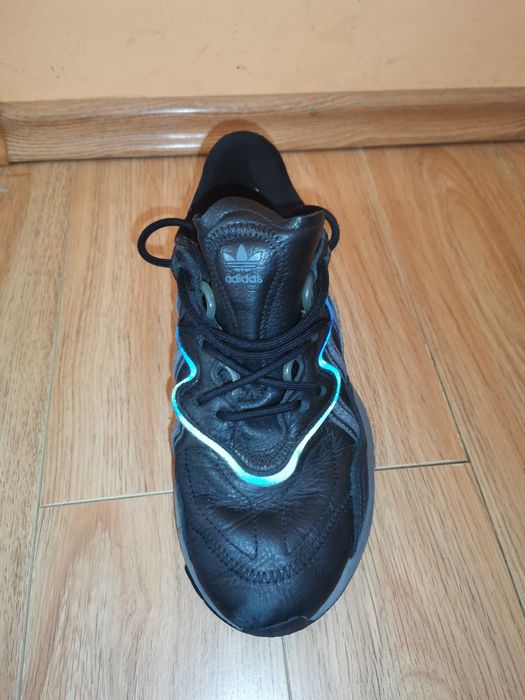 Adidasi: Adidas ozweego