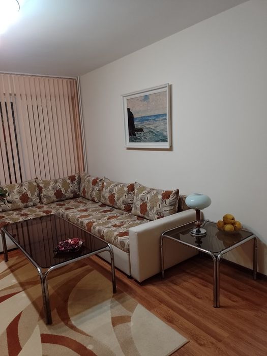 Стъклени холни маси