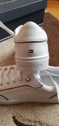 Tenesi Tommy Hilfiger