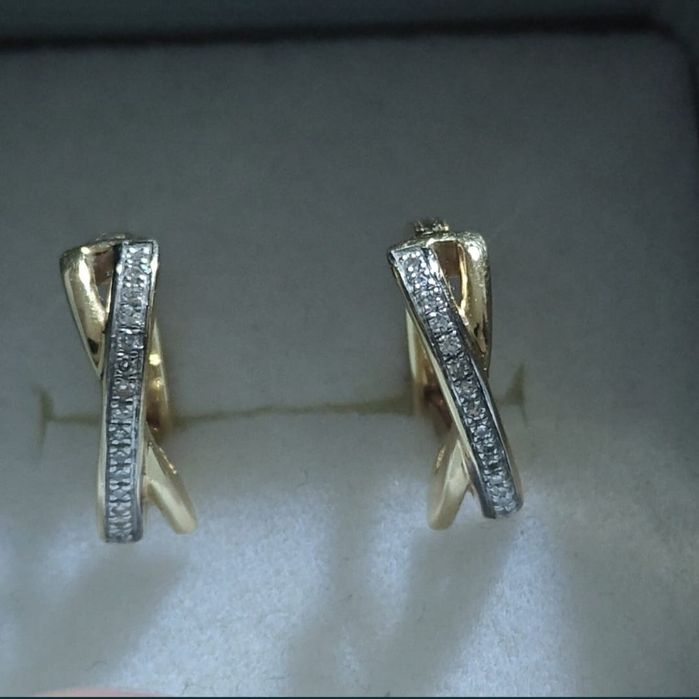 Cercei din aur 18 kt cu diamante naturale – eleganță atemporală