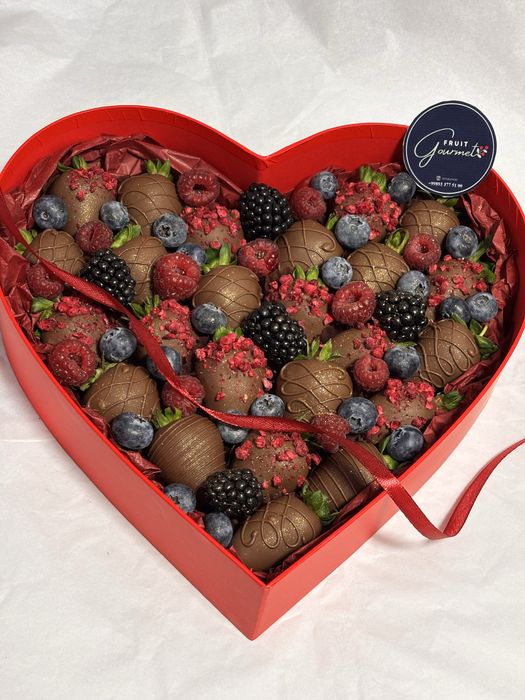 Клубника шоколад - Подарки для любимых женщин
