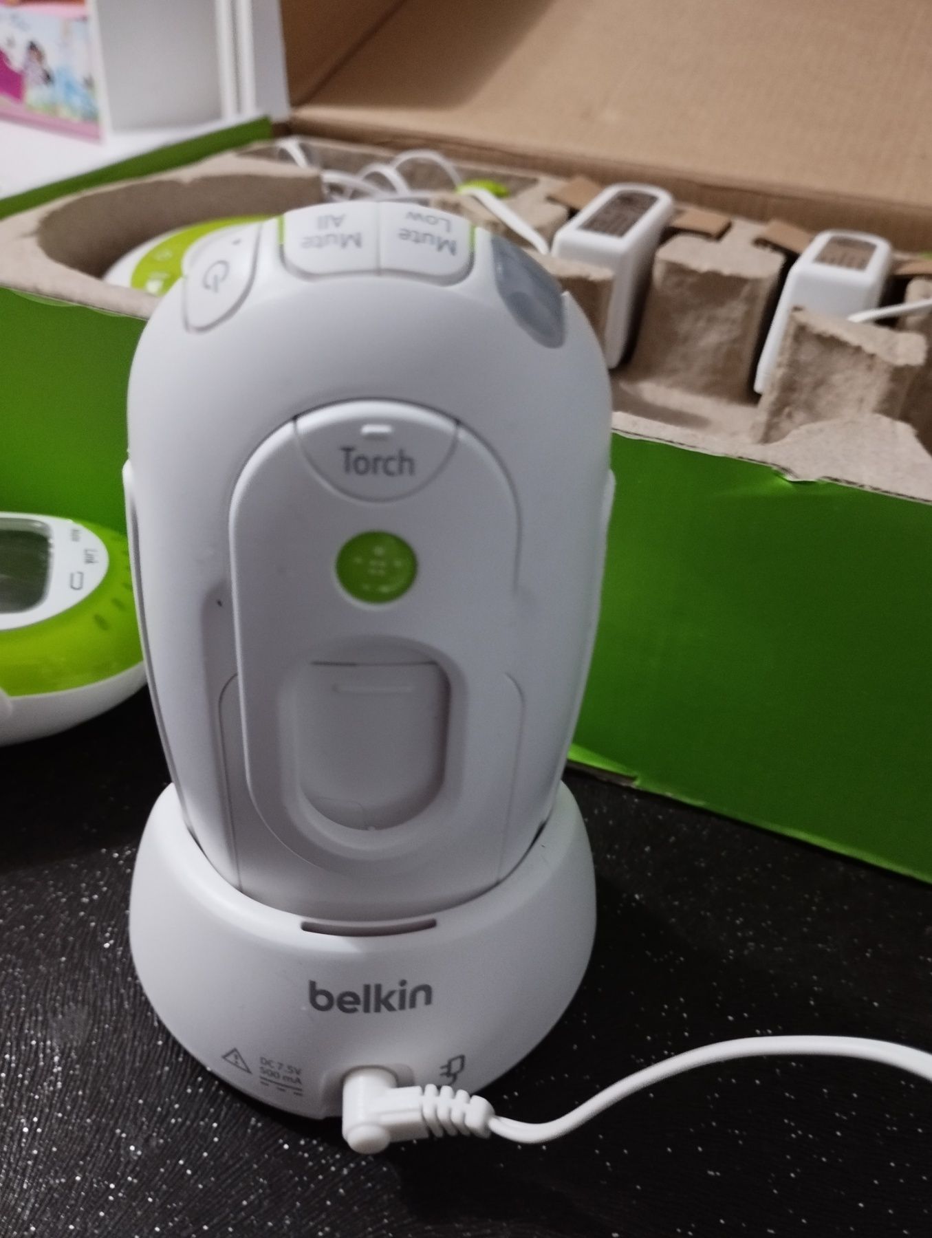 Belkin baby 250 бебе фон