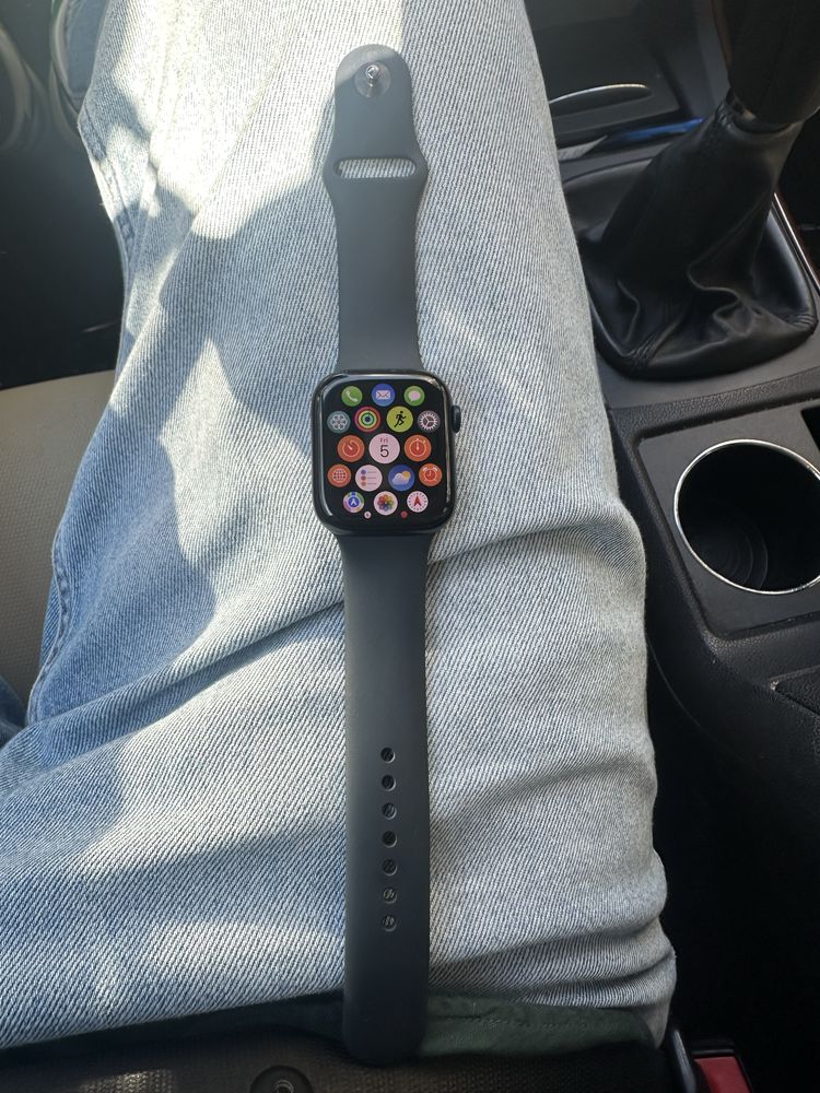 Apple Watch 7 series 32 gb black