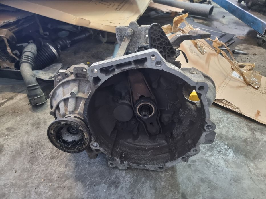 cutie de  viteze in 5 trepte skoda yeti 2.0 motorina 2012