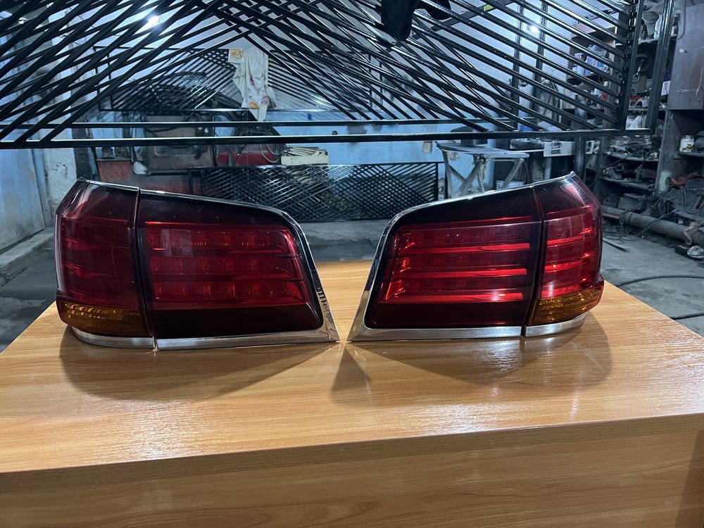 Задние фонари Lexus lx570