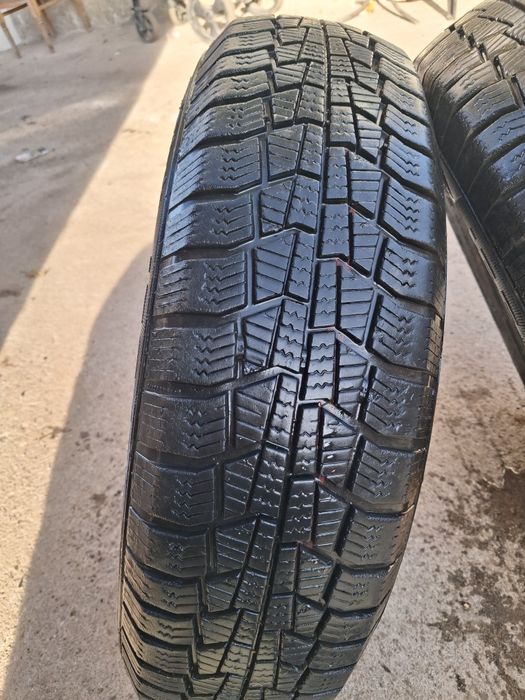 Продавам зимни гуми R13